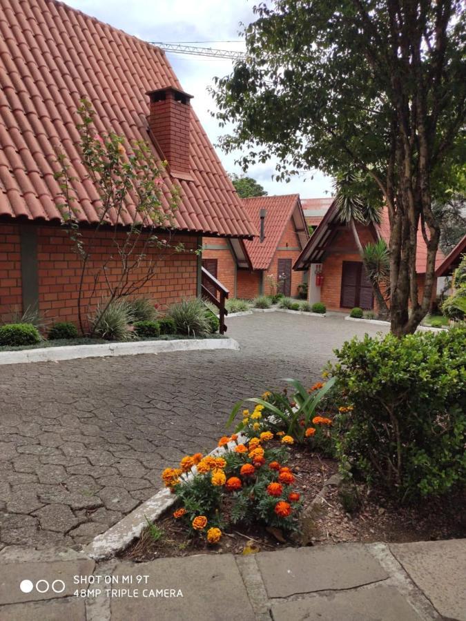 Hotel Cabana Jardim De Flores Gramado Exterior photo